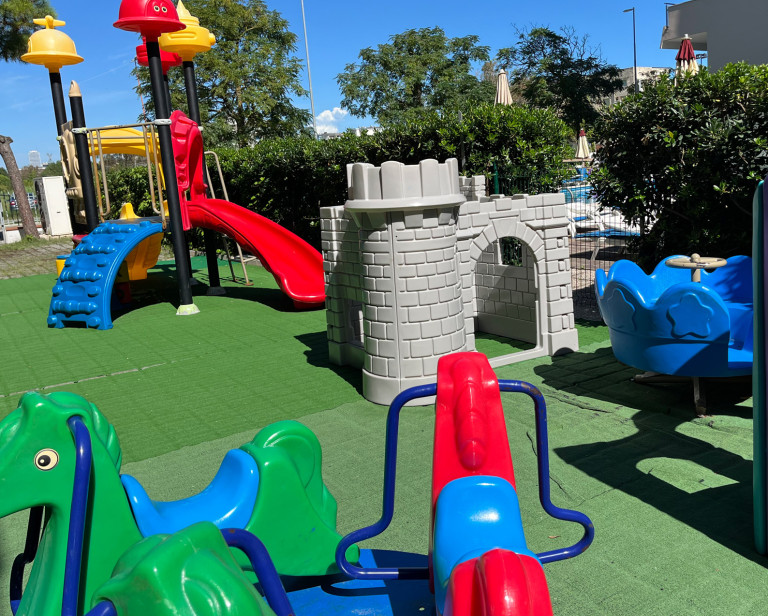 media.Slide_Playground_1Hotel_Globus_Cesenatico