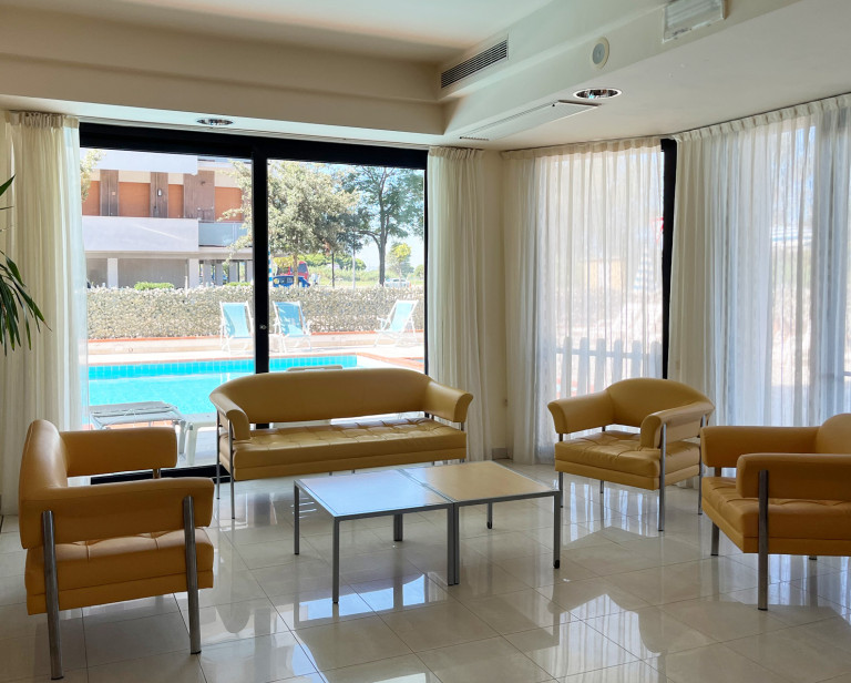 media.Slide_Hall_1Hotel_Globus_Cesenatico