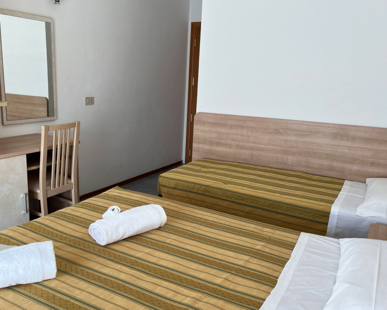 media.Slide_Camere_1Hotel_Globus_Cesenatico