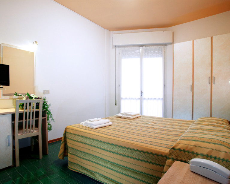 media.Slide_Camere_6Hotel_Globus_Cesenatico