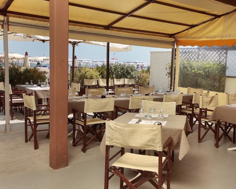 media.Slide_Spiaggia_6Hotel_Globus_Cesenatico