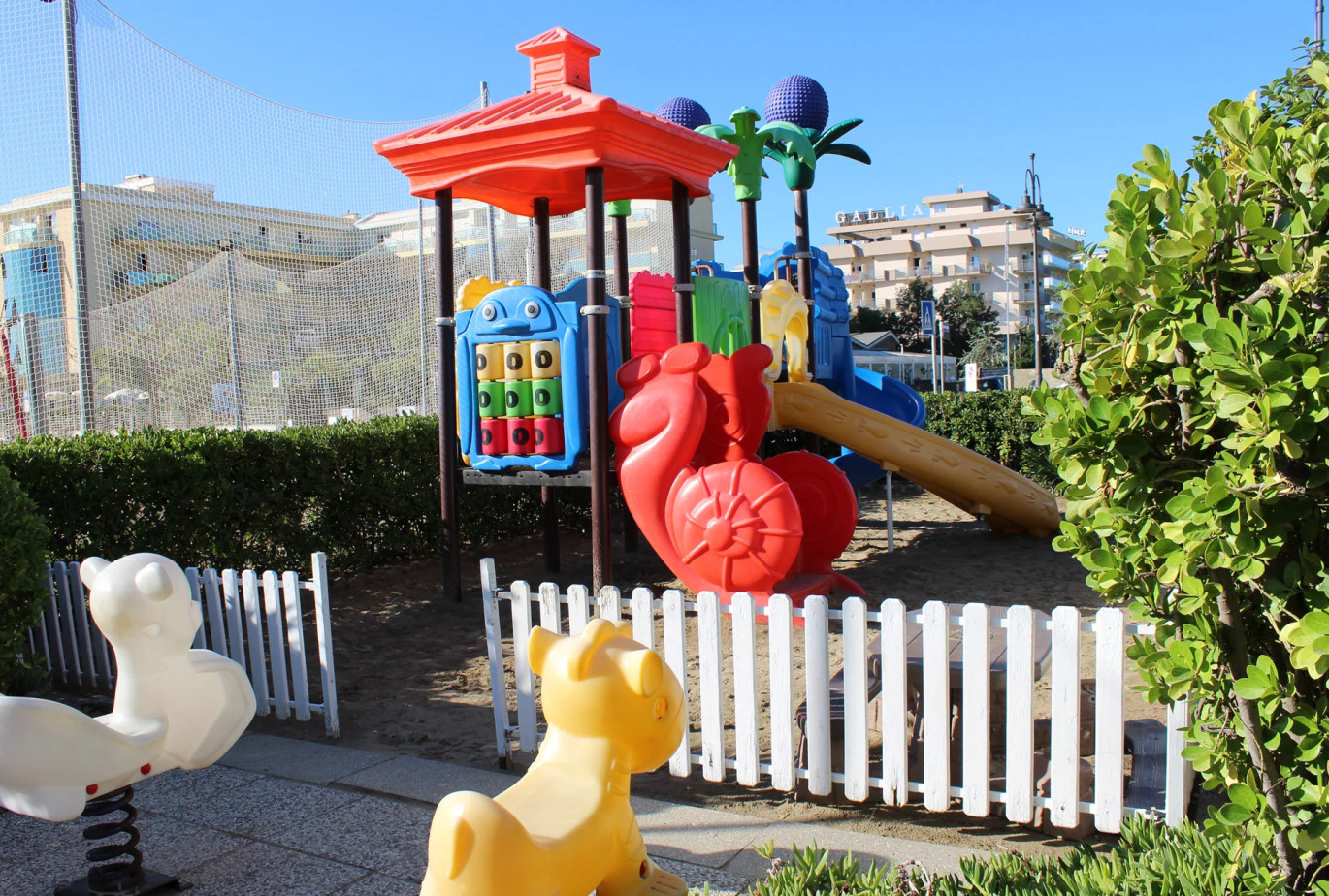 media.Slide_Spiaggia_5Hotel_Globus_Cesenatico